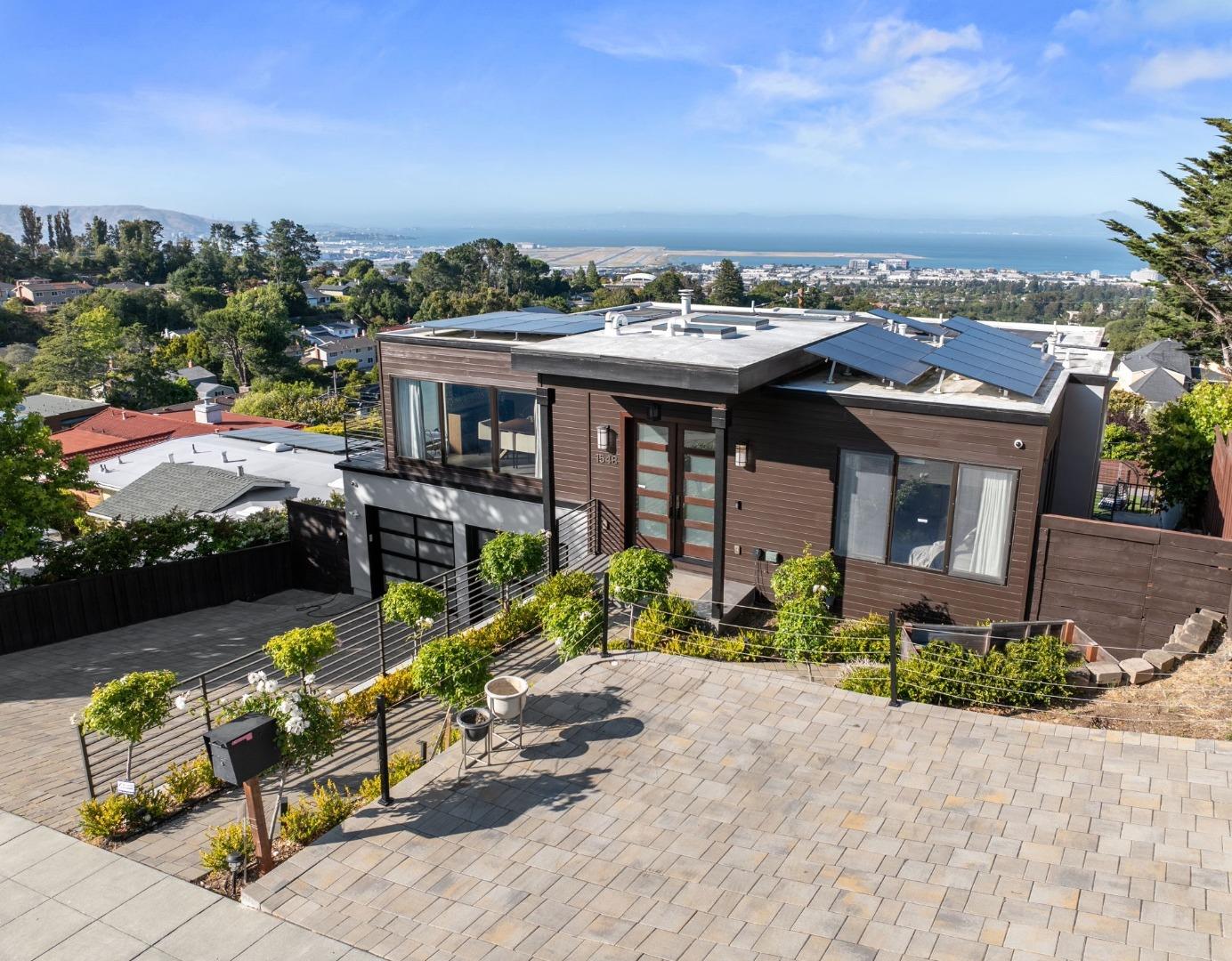 Detail Gallery Image 95 of 111 For 1548 Los Montes Dr, Burlingame,  CA 94010 - 4 Beds | 3/2 Baths