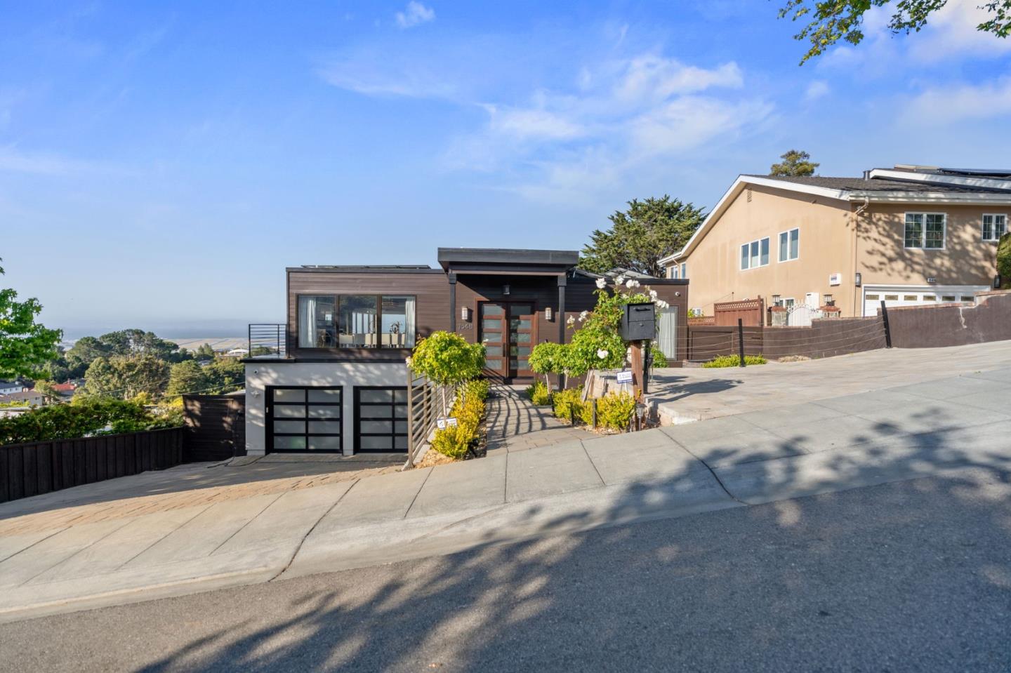 Detail Gallery Image 96 of 111 For 1548 Los Montes Dr, Burlingame,  CA 94010 - 4 Beds | 3/2 Baths