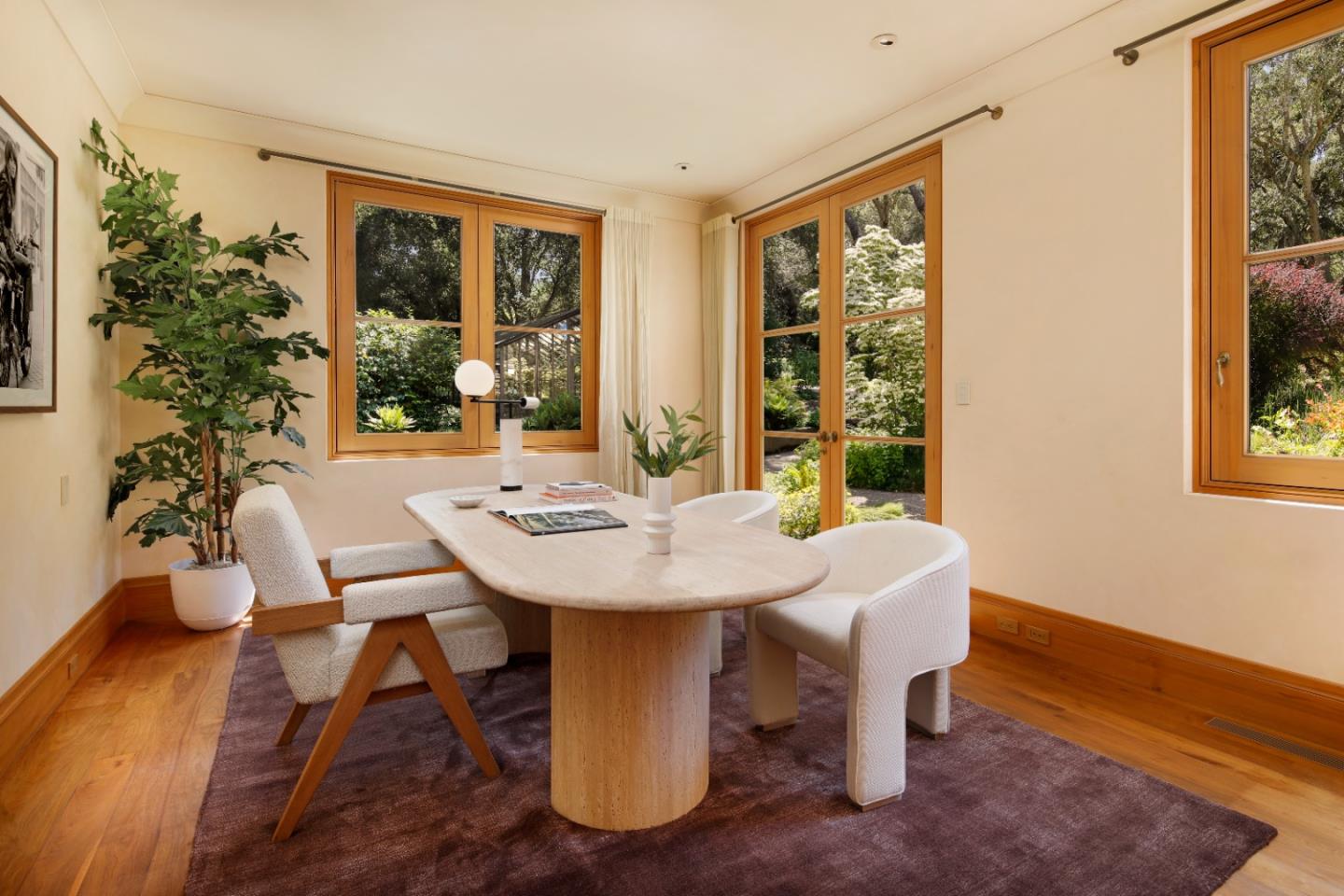 Detail Gallery Image 13 of 32 For 211 Winding Way, Woodside,  CA 94062 - 6 Beds | 6/2 Baths