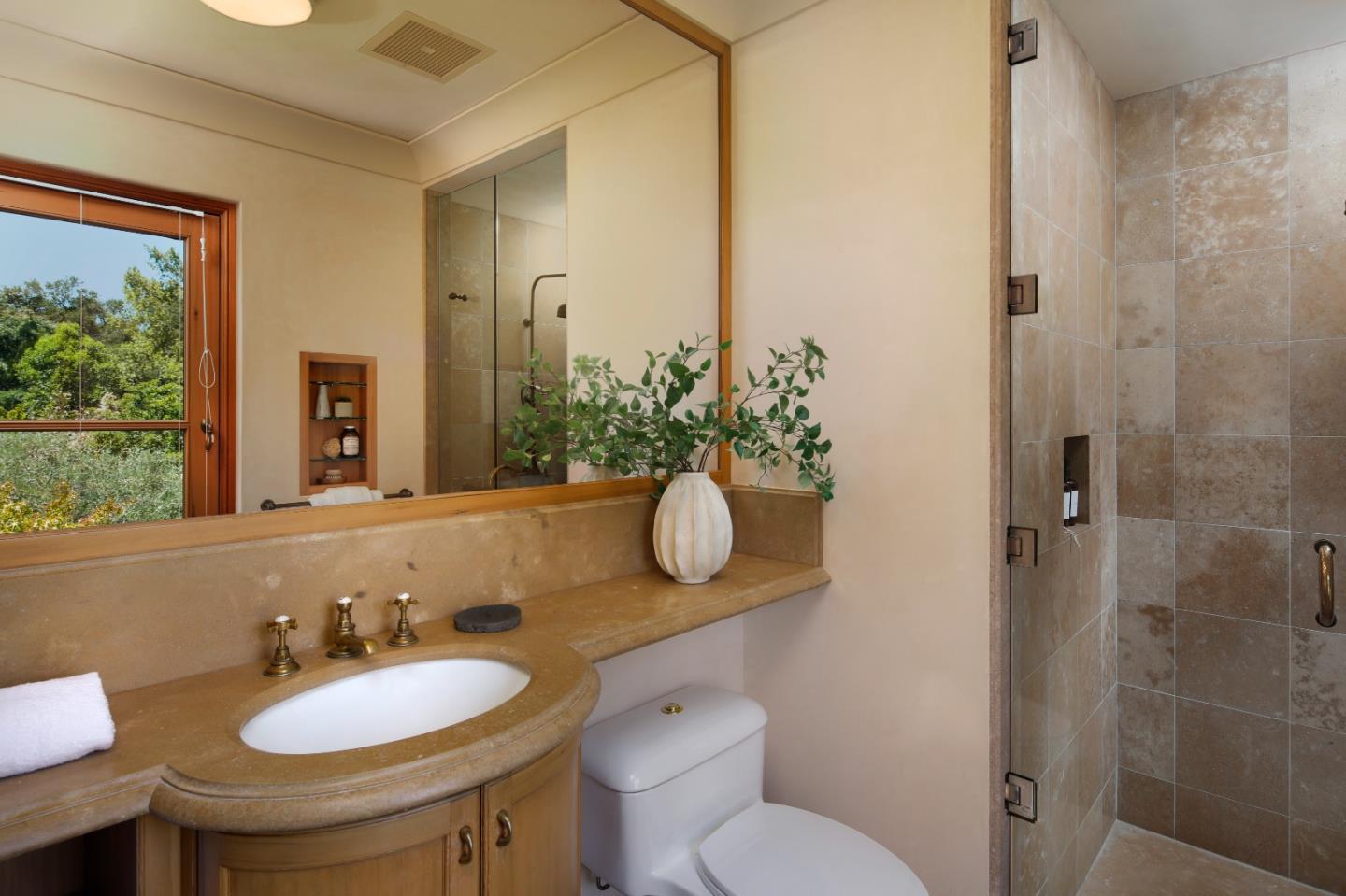 Detail Gallery Image 22 of 32 For 211 Winding Way, Woodside,  CA 94062 - 6 Beds | 6/2 Baths