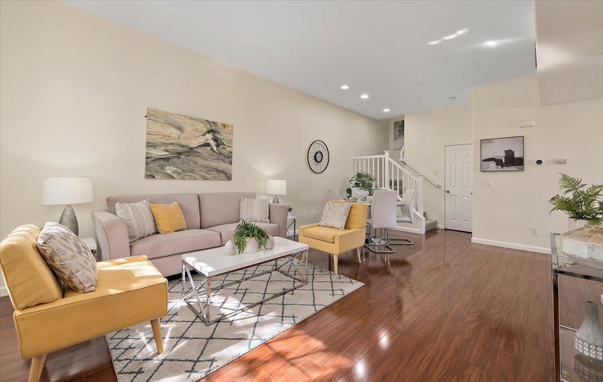 Detail Gallery Image 2 of 29 For 896 Towne Dr, Milpitas,  CA 95035 - 3 Beds | 2/1 Baths