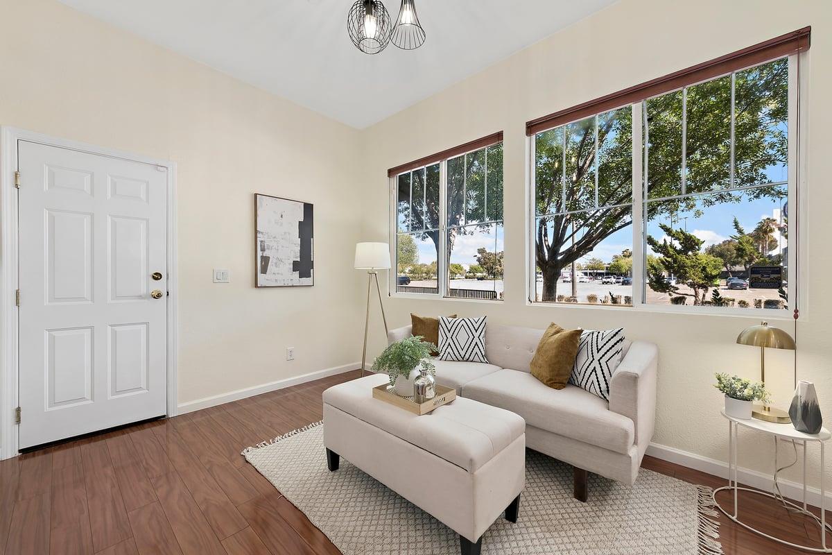 Detail Gallery Image 9 of 29 For 896 Towne Dr, Milpitas,  CA 95035 - 3 Beds | 2/1 Baths