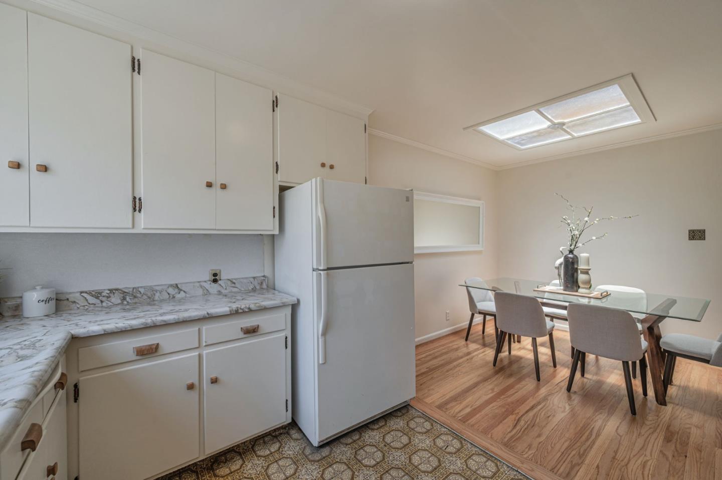 Detail Gallery Image 12 of 26 For 319 Sweeny St, San Francisco,  CA 94134 - 3 Beds | 1 Baths