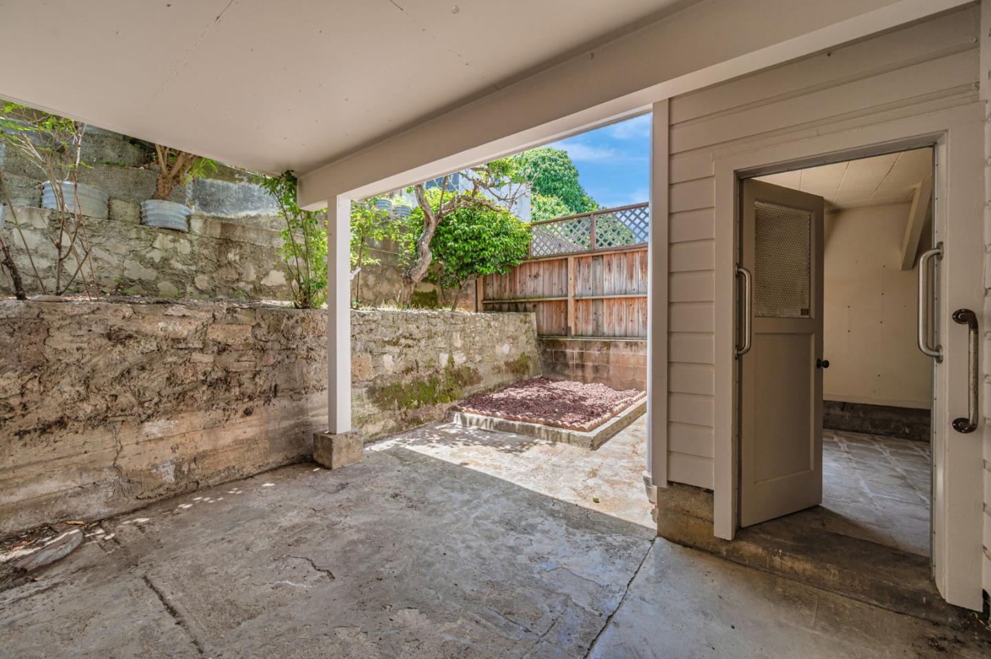 Detail Gallery Image 23 of 26 For 319 Sweeny St, San Francisco,  CA 94134 - 3 Beds | 1 Baths