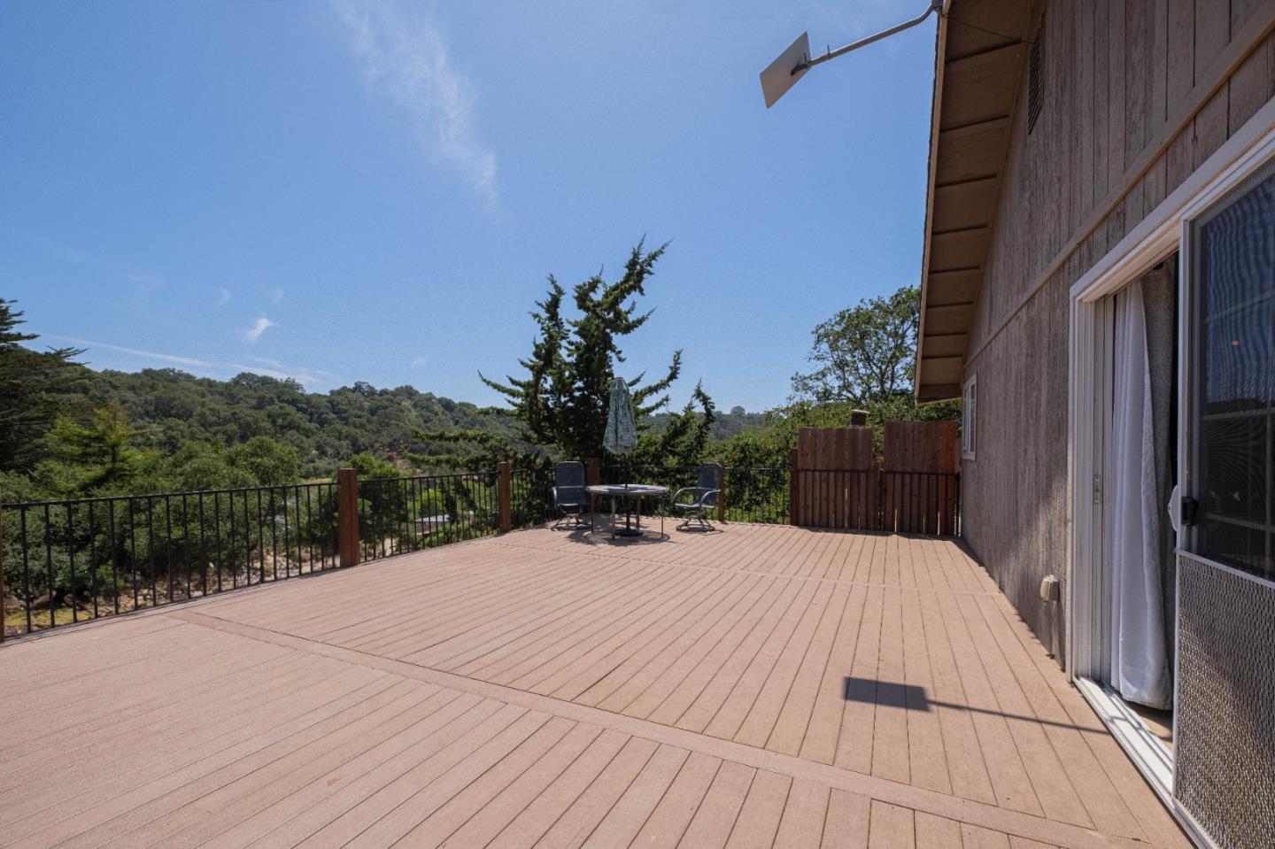 Detail Gallery Image 10 of 42 For 143 Tucker Rd, Royal Oaks,  CA 95076 - 3 Beds | 2/1 Baths