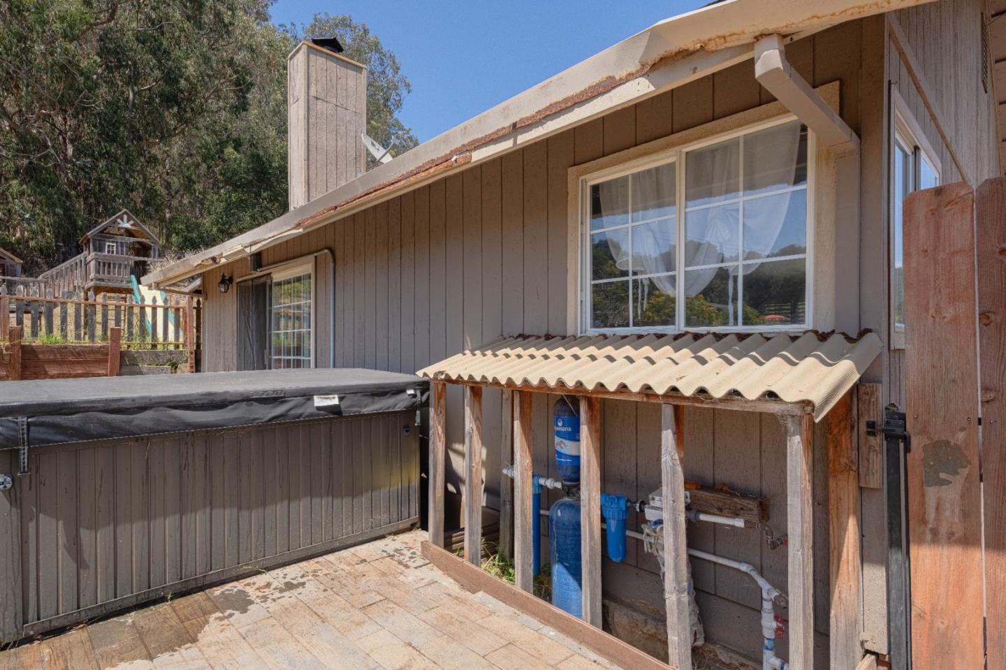 Detail Gallery Image 35 of 42 For 143 Tucker Rd, Royal Oaks,  CA 95076 - 3 Beds | 2/1 Baths