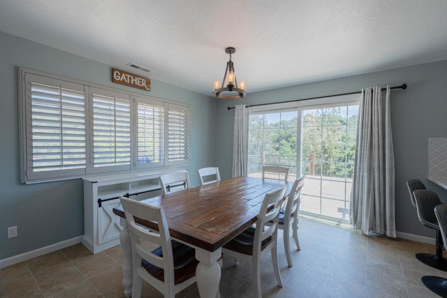 Detail Gallery Image 9 of 42 For 143 Tucker Rd, Royal Oaks,  CA 95076 - 3 Beds | 2/1 Baths