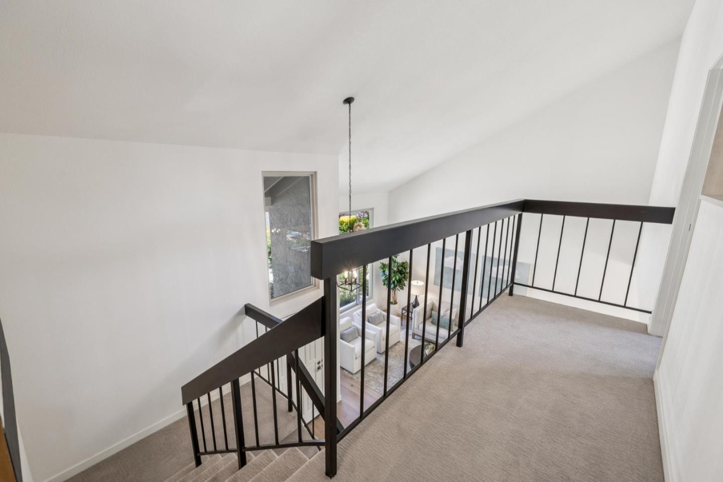Detail Gallery Image 10 of 21 For 756 Davit Ln, Redwood City,  CA 94065 - 4 Beds | 2/1 Baths