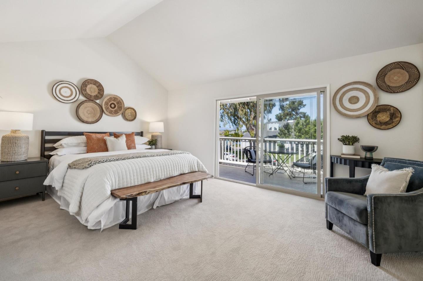 Detail Gallery Image 11 of 21 For 756 Davit Ln, Redwood City,  CA 94065 - 4 Beds | 2/1 Baths