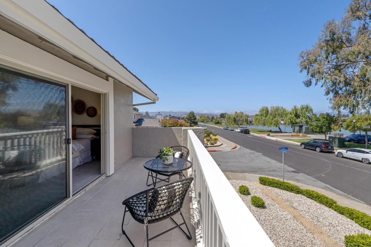 Detail Gallery Image 12 of 21 For 756 Davit Ln, Redwood City,  CA 94065 - 4 Beds | 2/1 Baths