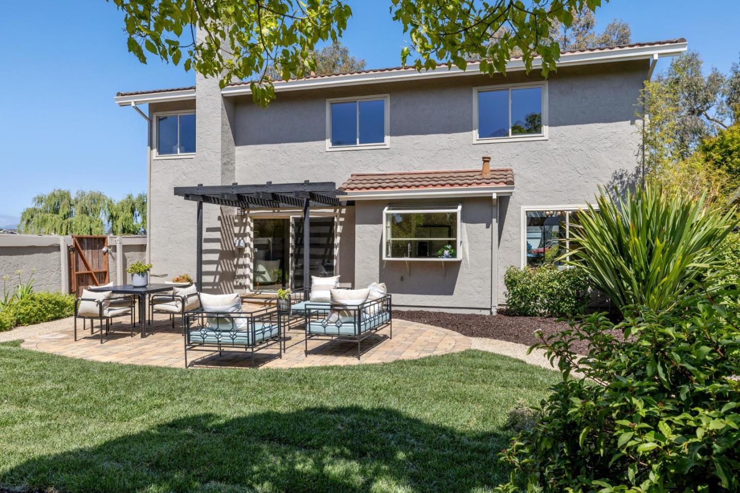 Detail Gallery Image 19 of 21 For 756 Davit Ln, Redwood City,  CA 94065 - 4 Beds | 2/1 Baths