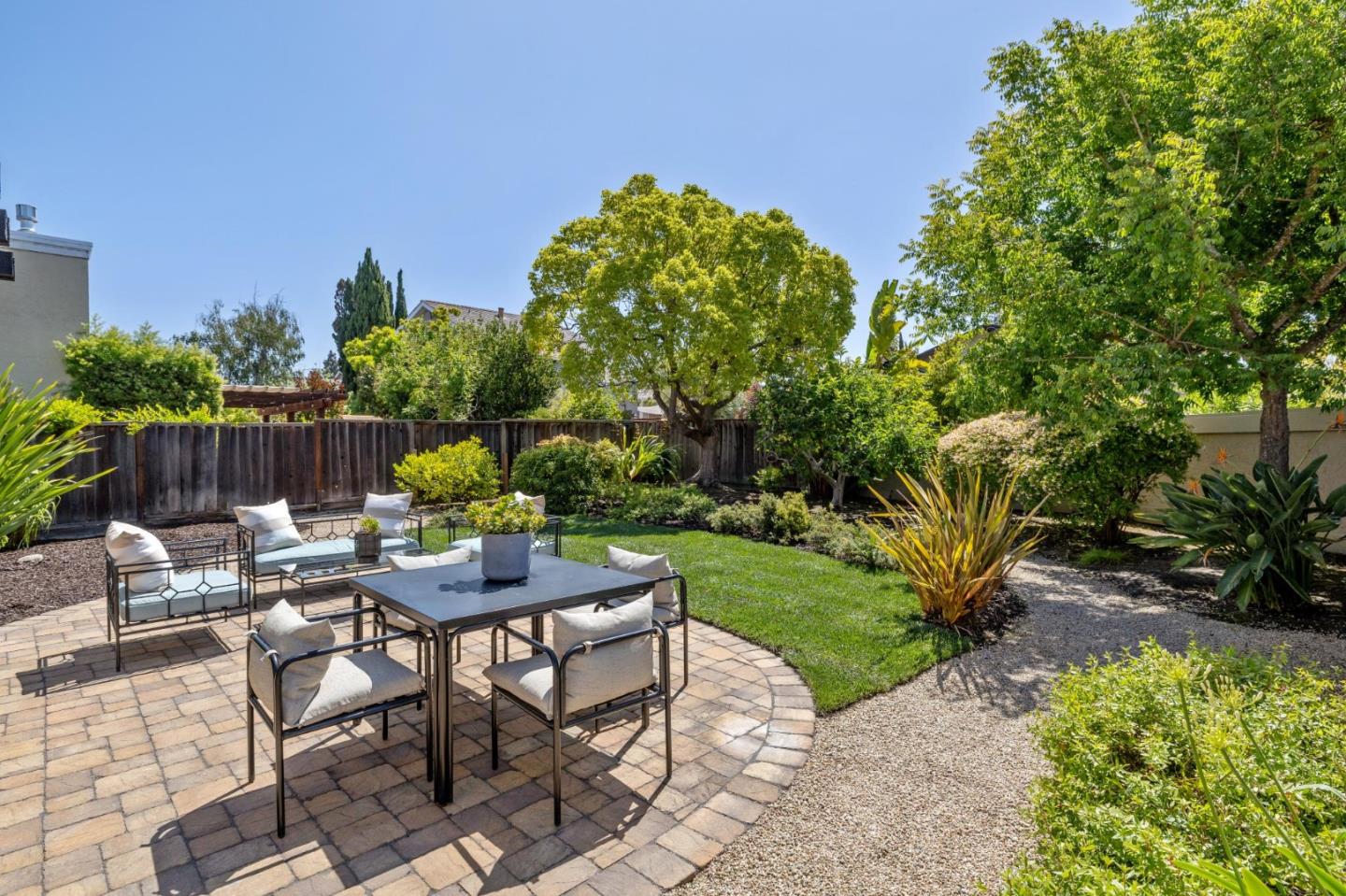 Detail Gallery Image 20 of 21 For 756 Davit Ln, Redwood City,  CA 94065 - 4 Beds | 2/1 Baths