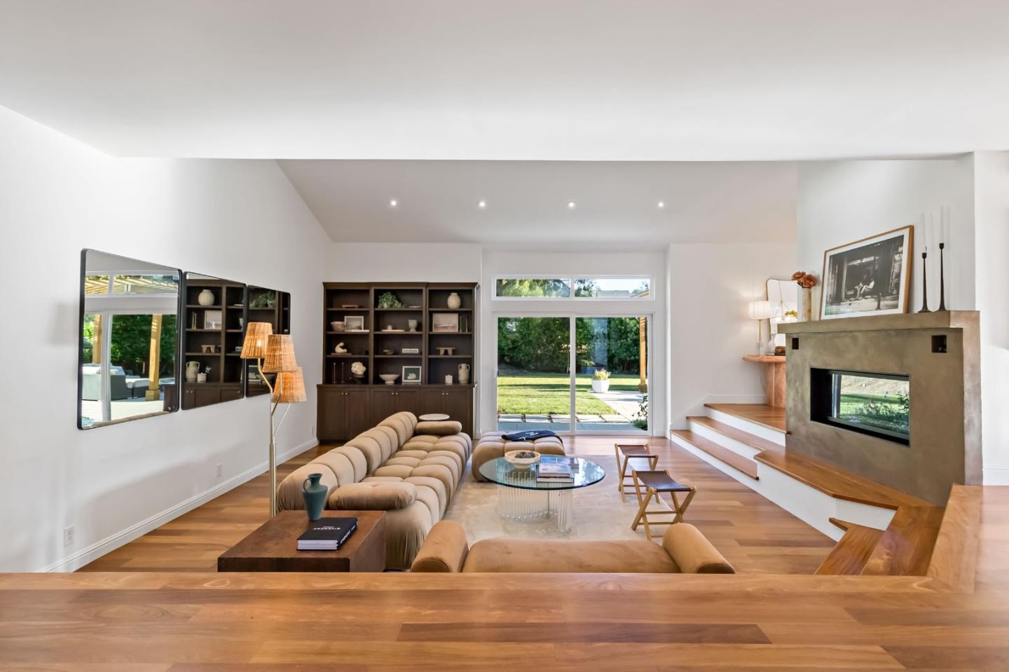 Detail Gallery Image 18 of 70 For 10 Bennett Rd, Redwood City,  CA 94062 - 4 Beds | 4 Baths