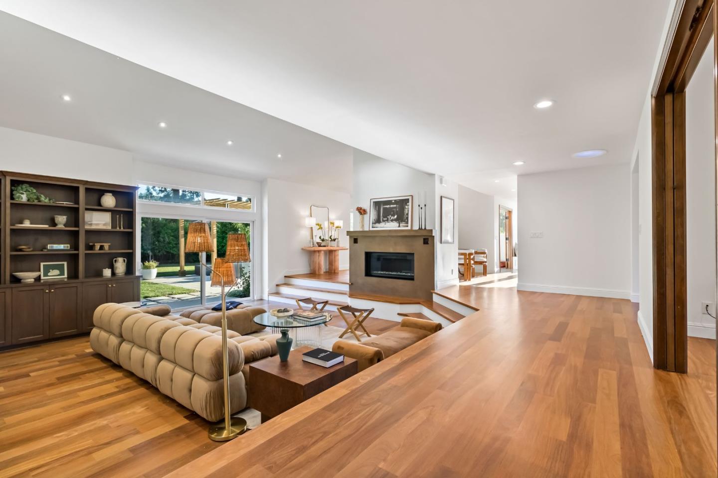 Detail Gallery Image 24 of 70 For 10 Bennett Rd, Redwood City,  CA 94062 - 4 Beds | 4 Baths