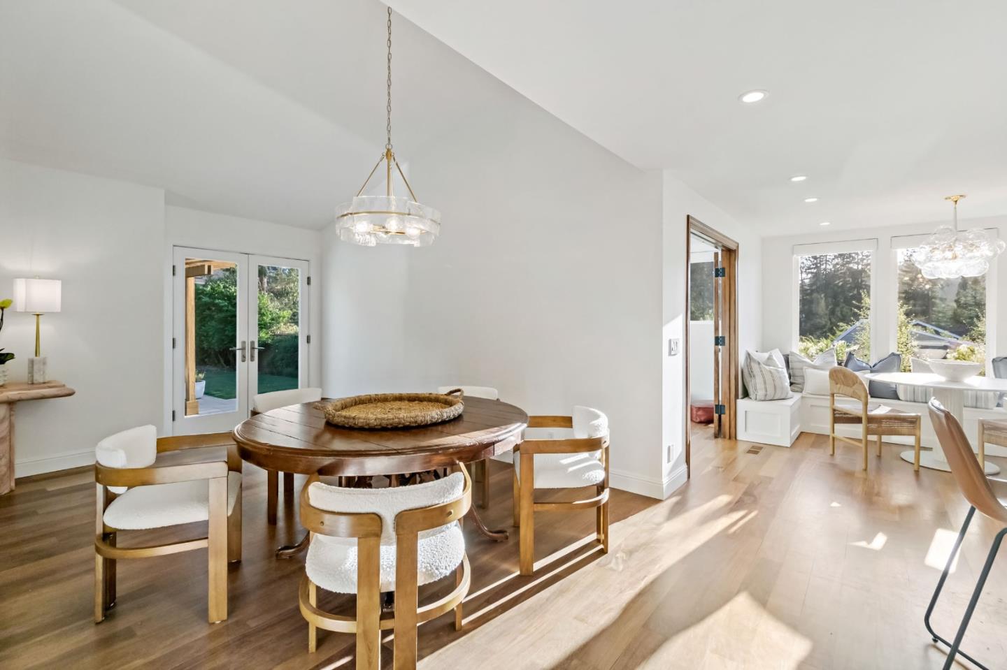 Detail Gallery Image 28 of 70 For 10 Bennett Rd, Redwood City,  CA 94062 - 4 Beds | 4 Baths