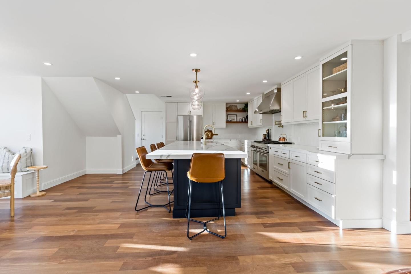 Detail Gallery Image 31 of 70 For 10 Bennett Rd, Redwood City,  CA 94062 - 4 Beds | 4 Baths