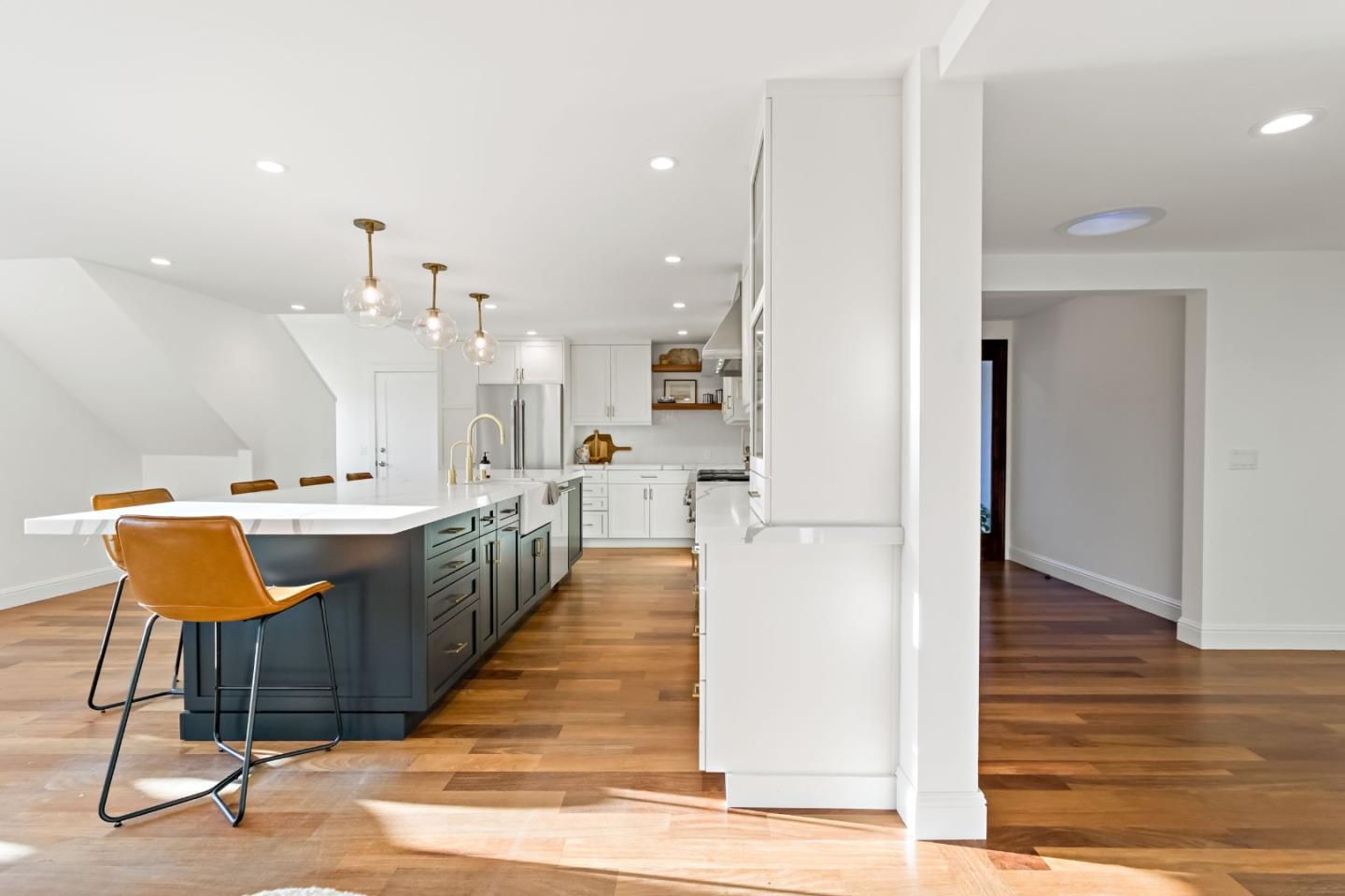Detail Gallery Image 32 of 70 For 10 Bennett Rd, Redwood City,  CA 94062 - 4 Beds | 4 Baths