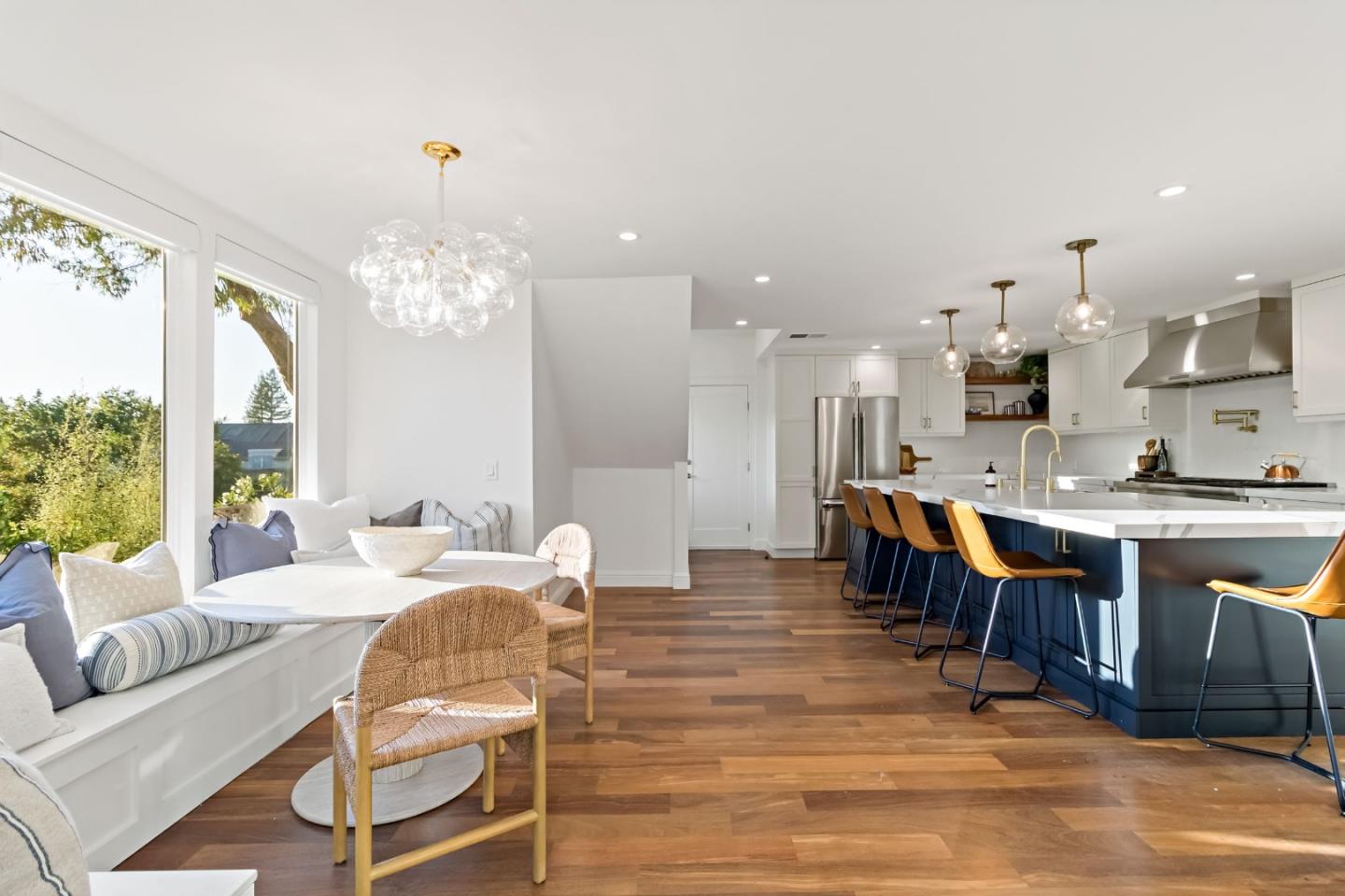 Detail Gallery Image 34 of 70 For 10 Bennett Rd, Redwood City,  CA 94062 - 4 Beds | 4 Baths