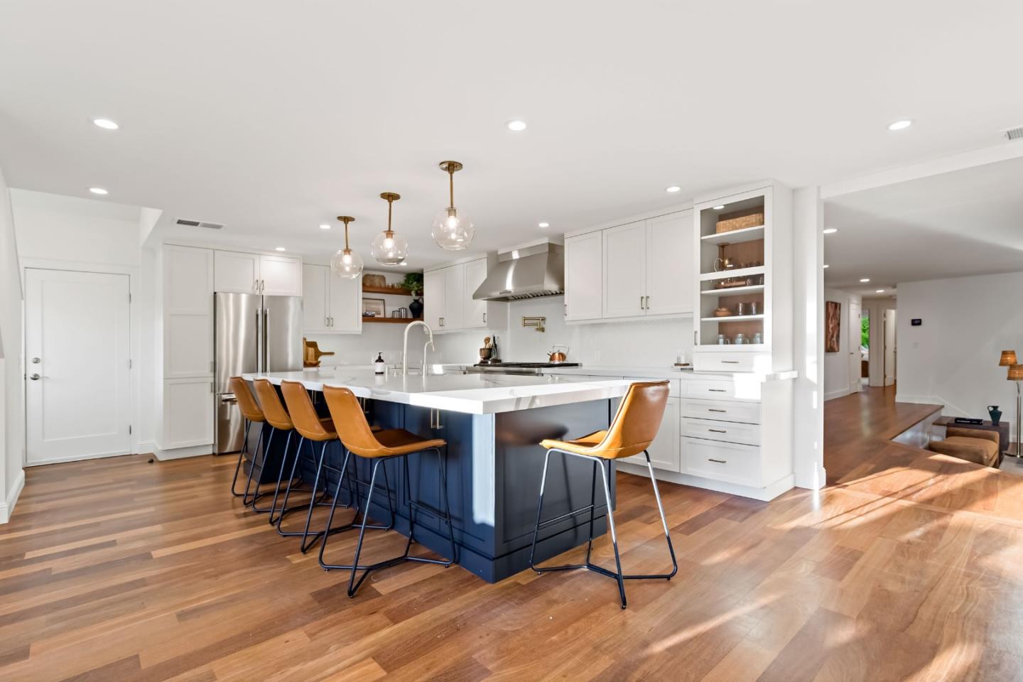 Detail Gallery Image 37 of 70 For 10 Bennett Rd, Redwood City,  CA 94062 - 4 Beds | 4 Baths