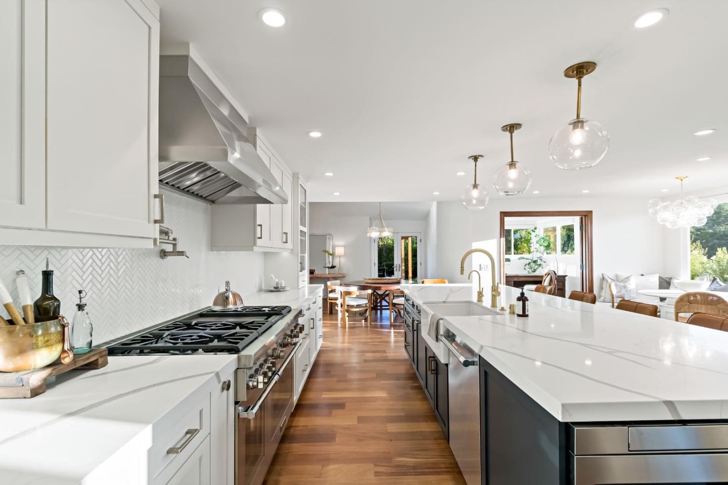Detail Gallery Image 39 of 70 For 10 Bennett Rd, Redwood City,  CA 94062 - 4 Beds | 4 Baths