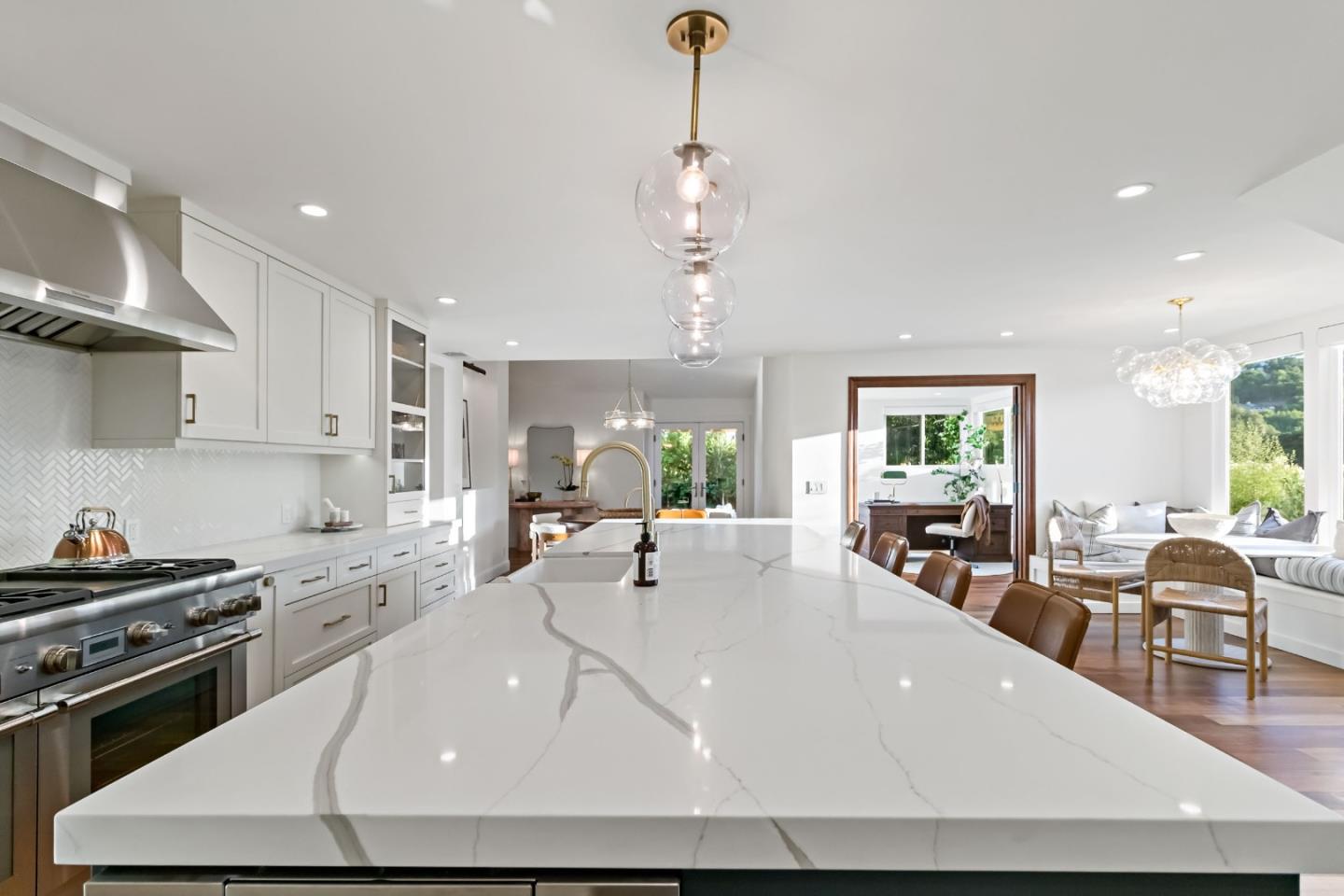 Detail Gallery Image 40 of 70 For 10 Bennett Rd, Redwood City,  CA 94062 - 4 Beds | 4 Baths