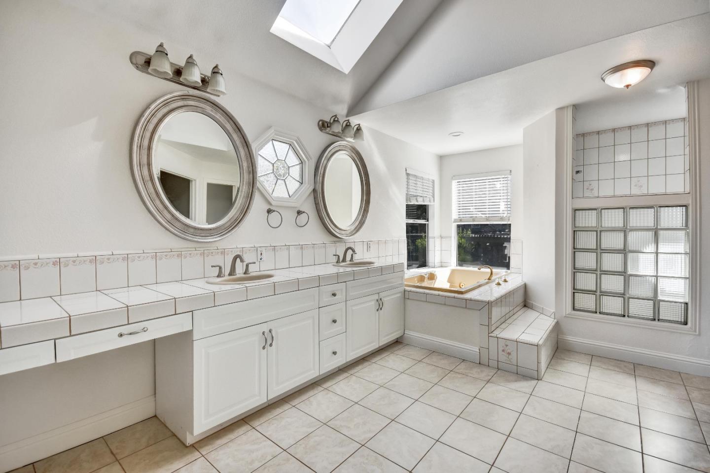Detail Gallery Image 27 of 62 For 2295 Mcdonald Ln, Morgan Hill,  CA 95037 - 6 Beds | 4/2 Baths
