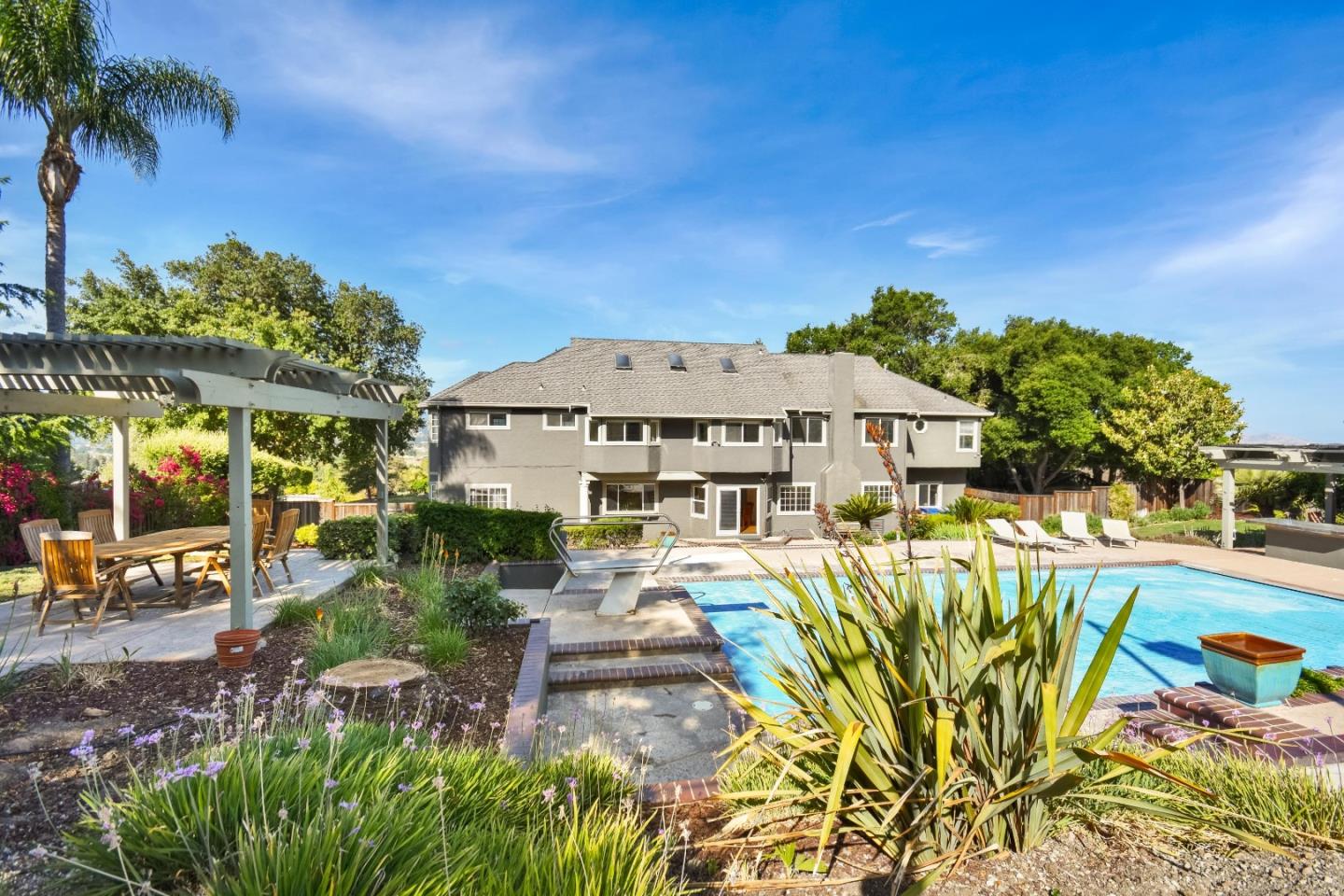 Detail Gallery Image 38 of 62 For 2295 Mcdonald Ln, Morgan Hill,  CA 95037 - 6 Beds | 4/2 Baths