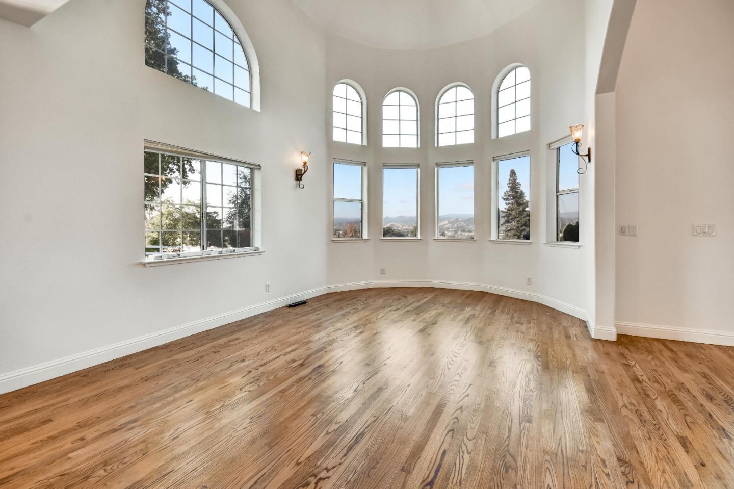 Detail Gallery Image 5 of 62 For 2295 Mcdonald Ln, Morgan Hill,  CA 95037 - 6 Beds | 4/2 Baths