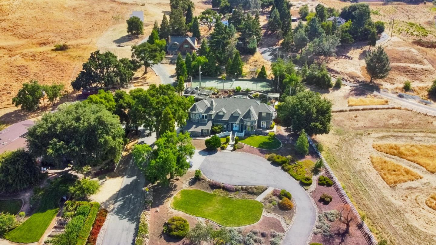 Detail Gallery Image 57 of 62 For 2295 Mcdonald Ln, Morgan Hill,  CA 95037 - 6 Beds | 4/2 Baths
