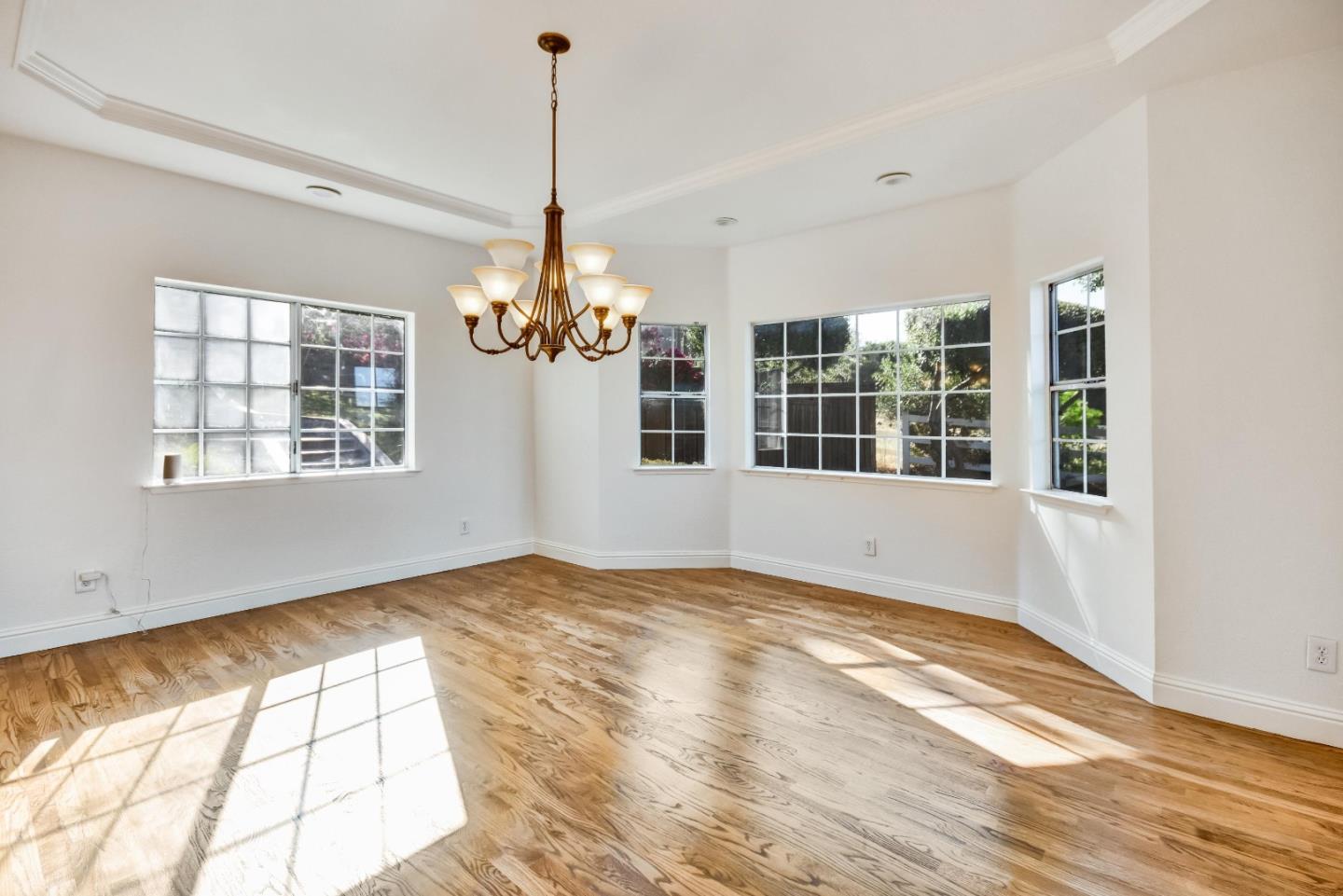Detail Gallery Image 7 of 62 For 2295 Mcdonald Ln, Morgan Hill,  CA 95037 - 6 Beds | 4/2 Baths