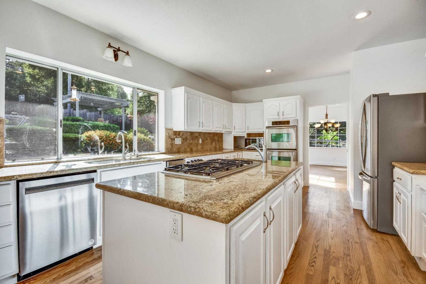 Detail Gallery Image 9 of 62 For 2295 Mcdonald Ln, Morgan Hill,  CA 95037 - 6 Beds | 4/2 Baths