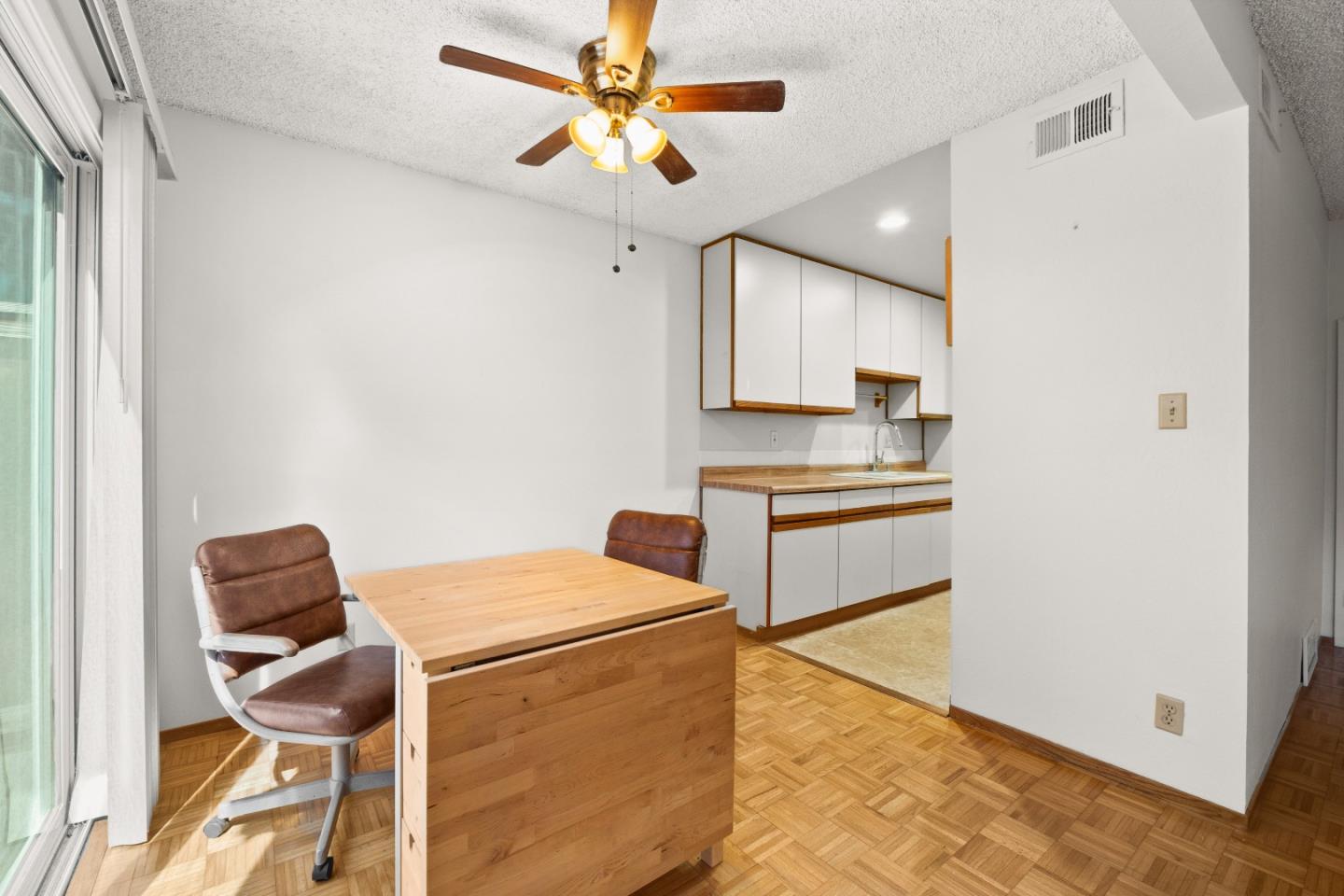 Detail Gallery Image 5 of 17 For 366 San Petra Ct #2,  Milpitas,  CA 95035 - 2 Beds | 1 Baths