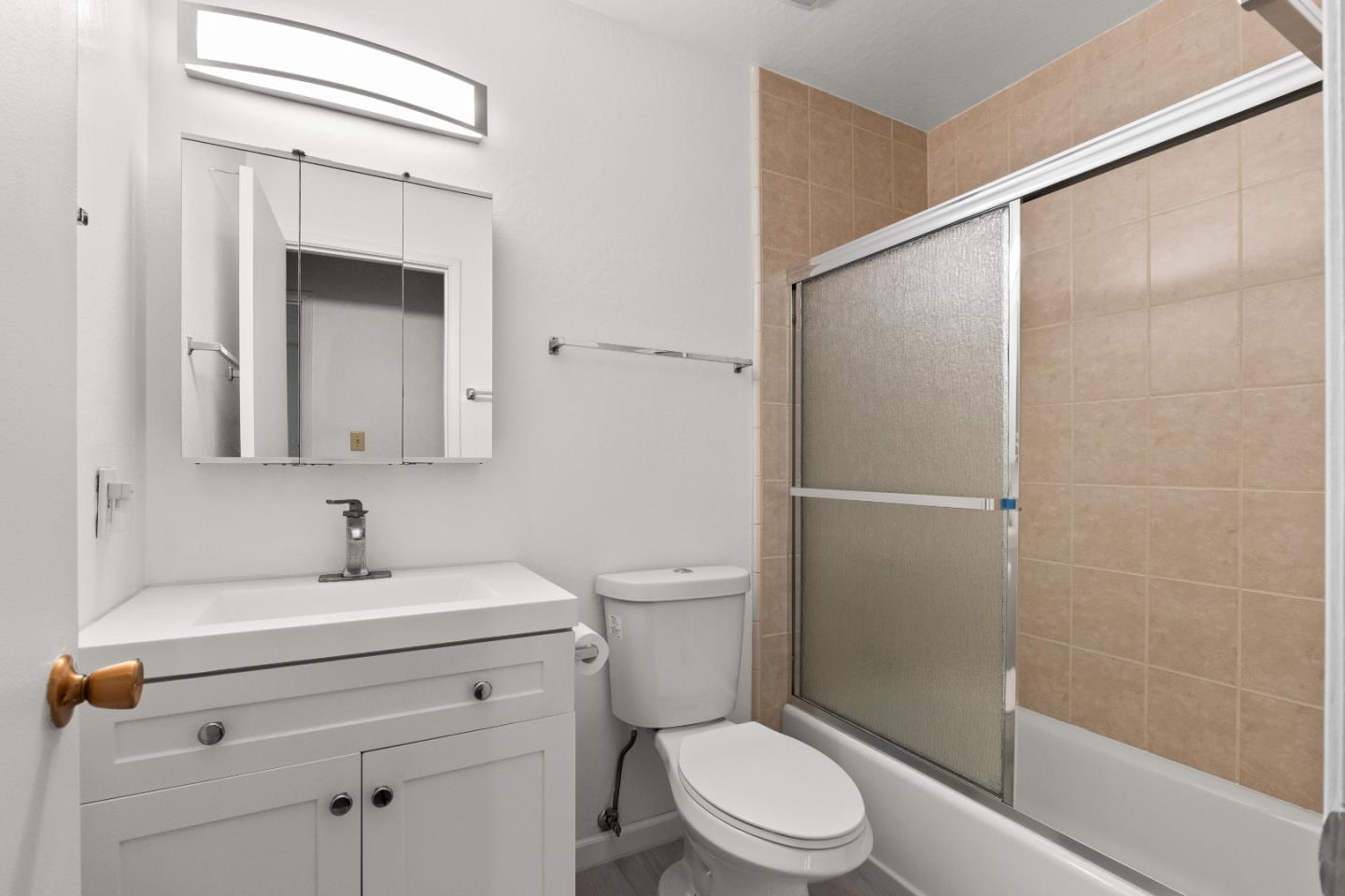 Detail Gallery Image 9 of 17 For 366 San Petra Ct #2,  Milpitas,  CA 95035 - 2 Beds | 1 Baths