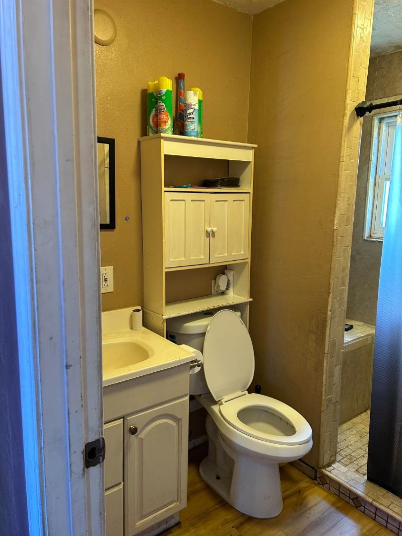 Detail Gallery Image 12 of 18 For 1854 De Ovan Ave, Stockton,  CA 95204 - 4 Beds | 2 Baths