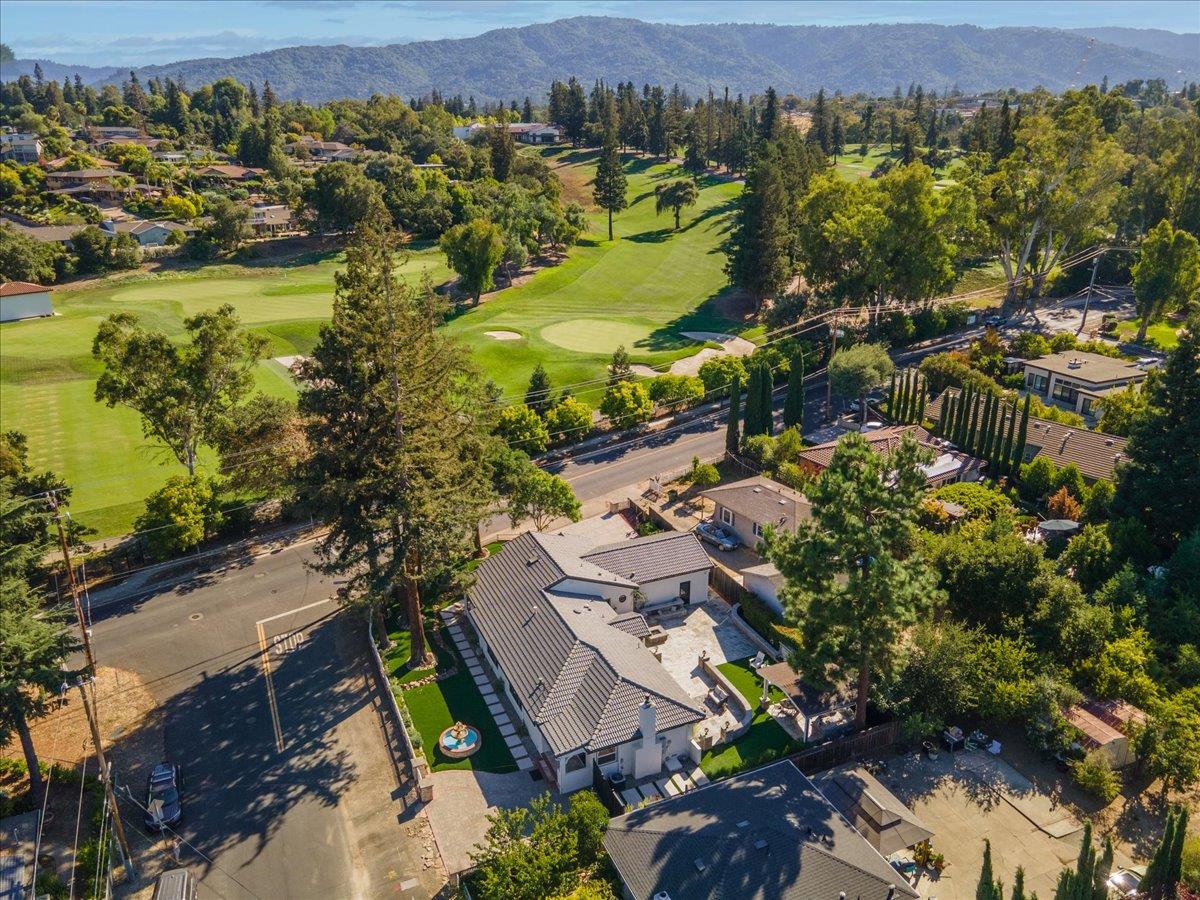 Detail Gallery Image 12 of 53 For 14375 La Rinconada Dr, Los Gatos,  CA 95032 - 4 Beds | 2/1 Baths