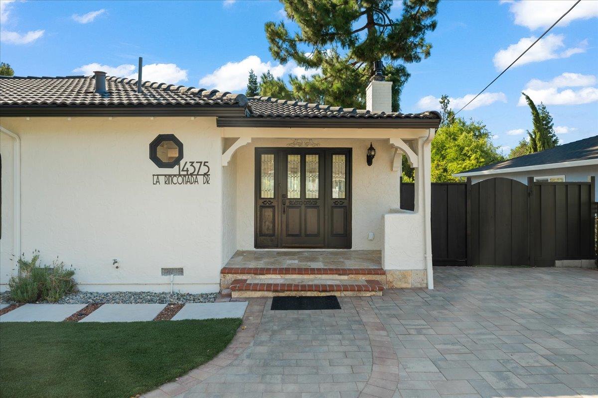 Detail Gallery Image 14 of 53 For 14375 La Rinconada Dr, Los Gatos,  CA 95032 - 4 Beds | 2/1 Baths