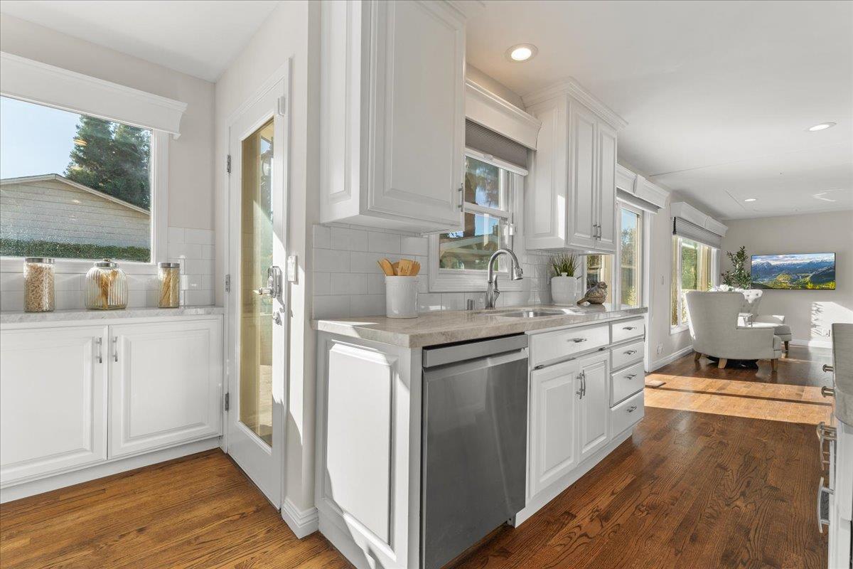 Detail Gallery Image 18 of 53 For 14375 La Rinconada Dr, Los Gatos,  CA 95032 - 4 Beds | 2/1 Baths
