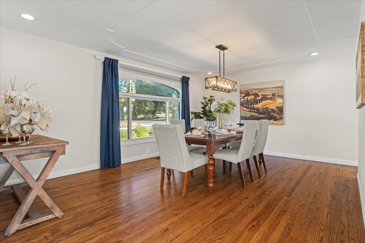 Detail Gallery Image 23 of 53 For 14375 La Rinconada Dr, Los Gatos,  CA 95032 - 4 Beds | 2/1 Baths