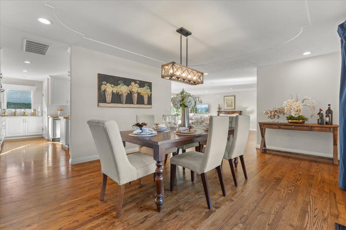 Detail Gallery Image 24 of 53 For 14375 La Rinconada Dr, Los Gatos,  CA 95032 - 4 Beds | 2/1 Baths