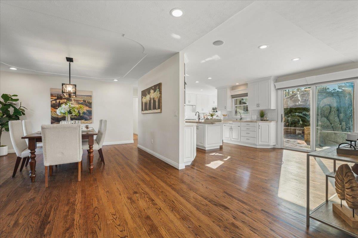 Detail Gallery Image 27 of 53 For 14375 La Rinconada Dr, Los Gatos,  CA 95032 - 4 Beds | 2/1 Baths