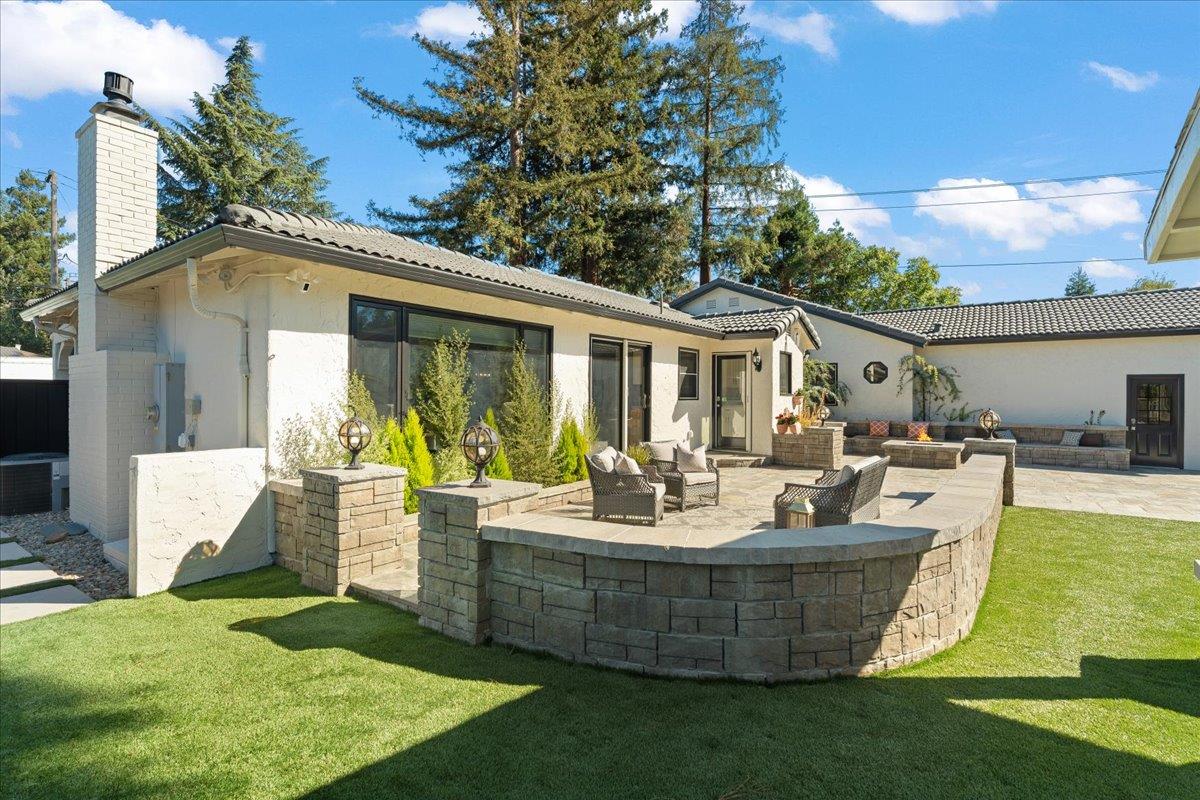Detail Gallery Image 44 of 53 For 14375 La Rinconada Dr, Los Gatos,  CA 95032 - 4 Beds | 2/1 Baths