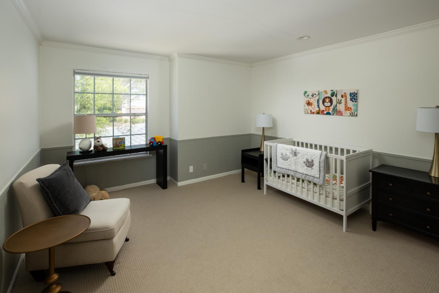 Detail Gallery Image 13 of 18 For 4 Woodleaf Ave, Redwood City,  CA 94061 - 5 Beds | 3/1 Baths