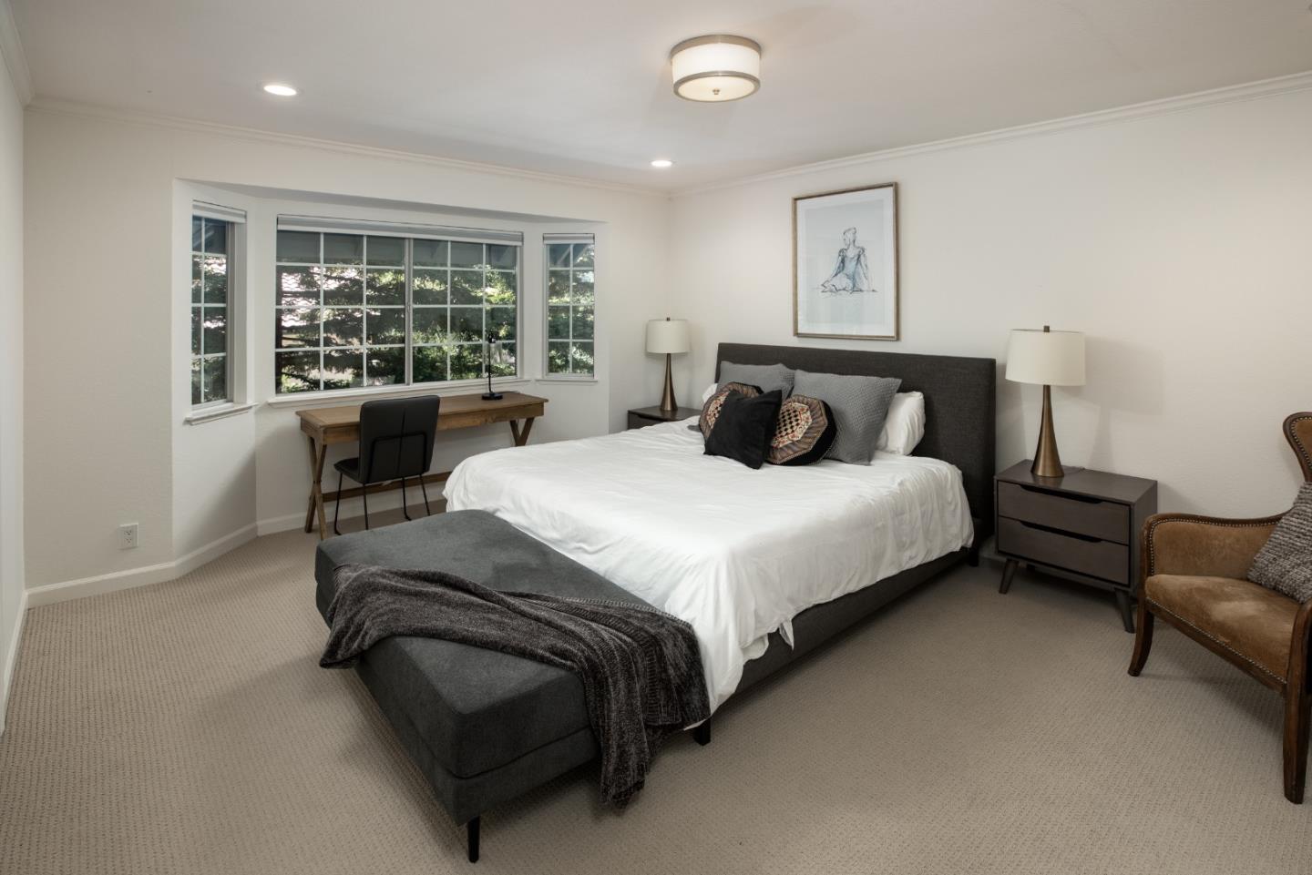 Detail Gallery Image 14 of 18 For 4 Woodleaf Ave, Redwood City,  CA 94061 - 5 Beds | 3/1 Baths