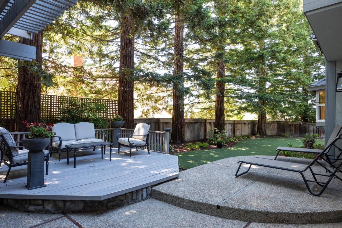 Detail Gallery Image 17 of 18 For 4 Woodleaf Ave, Redwood City,  CA 94061 - 5 Beds | 3/1 Baths