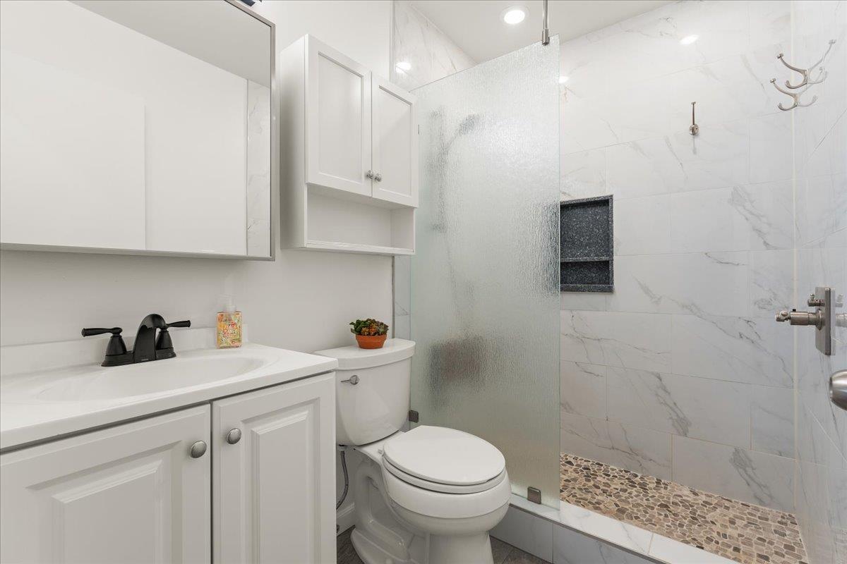 Detail Gallery Image 11 of 13 For 1420 Ruby Court #1,  Capitola,  CA 95010 - 2 Beds | 1 Baths