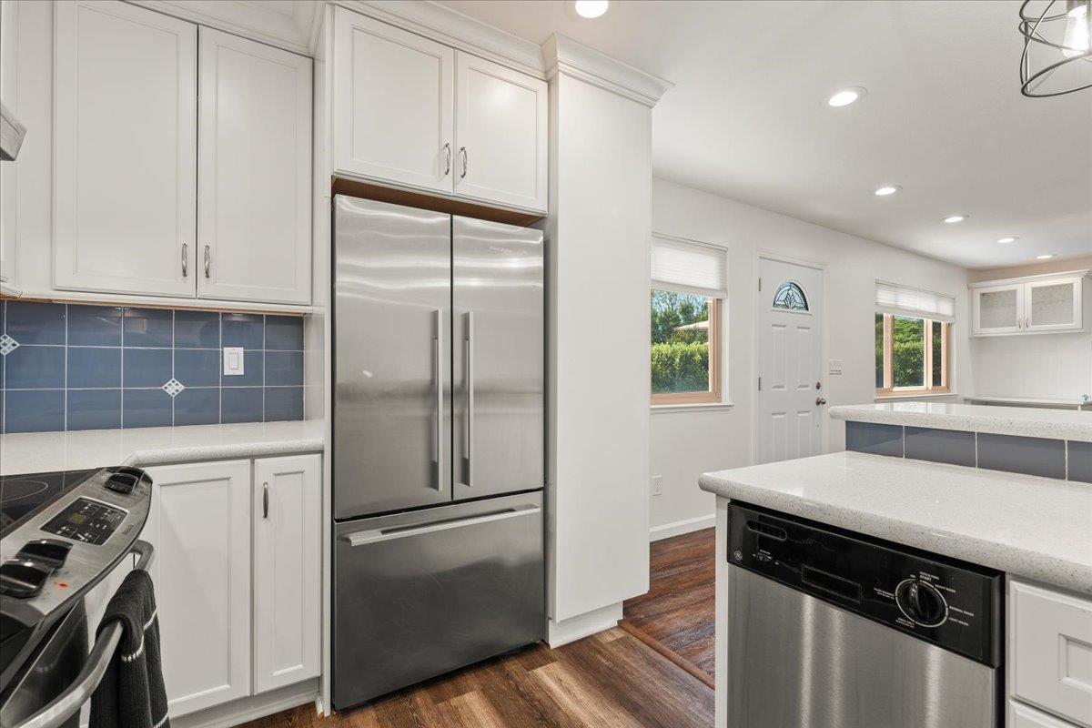 Detail Gallery Image 8 of 13 For 1420 Ruby Court #1,  Capitola,  CA 95010 - 2 Beds | 1 Baths