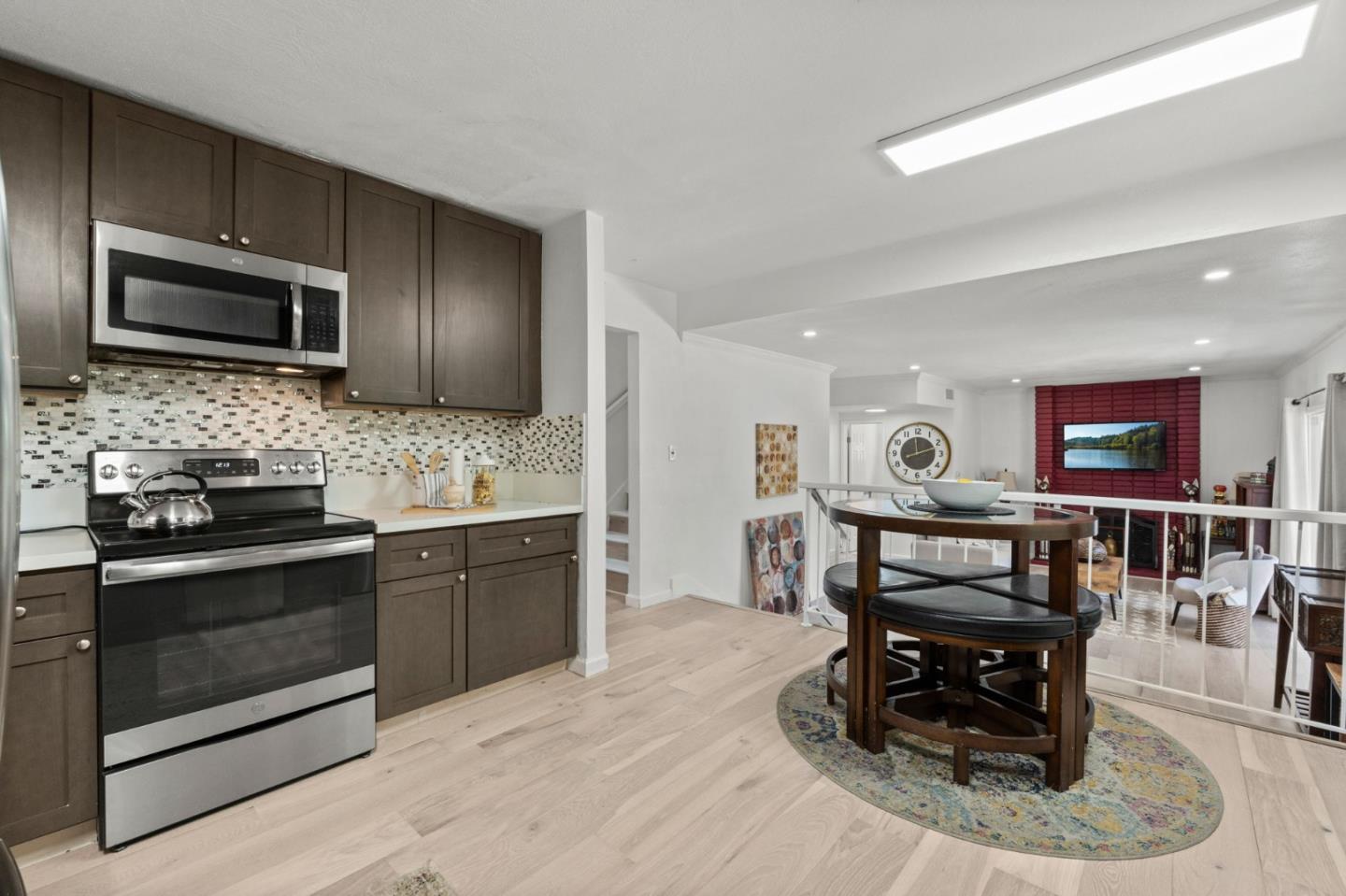 Detail Gallery Image 13 of 46 For 455 S Park Victoria Dr, Milpitas,  CA 95035 - 4 Beds | 2/1 Baths