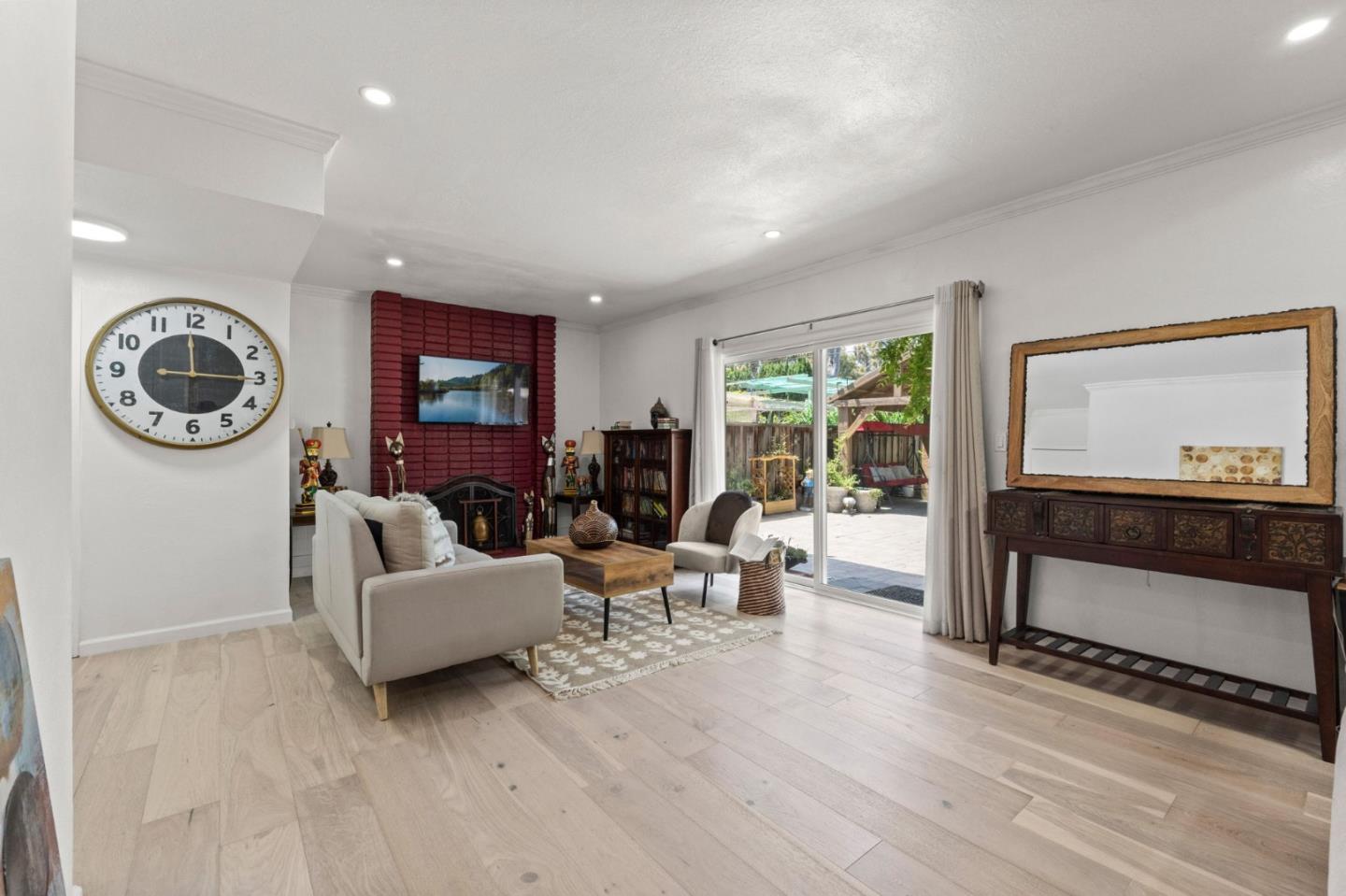 Detail Gallery Image 16 of 46 For 455 S Park Victoria Dr, Milpitas,  CA 95035 - 4 Beds | 2/1 Baths