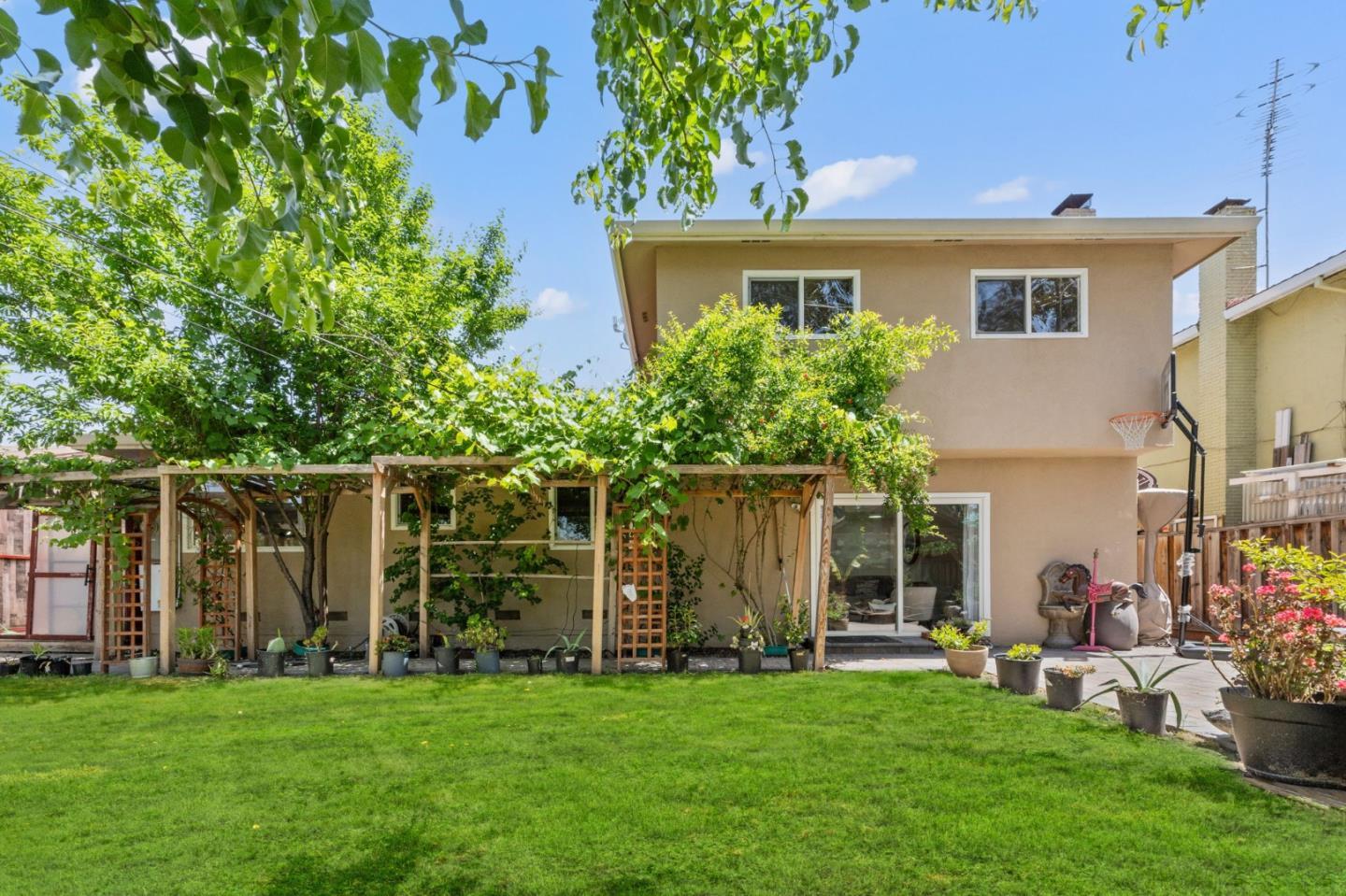 Detail Gallery Image 35 of 46 For 455 S Park Victoria Dr, Milpitas,  CA 95035 - 4 Beds | 2/1 Baths