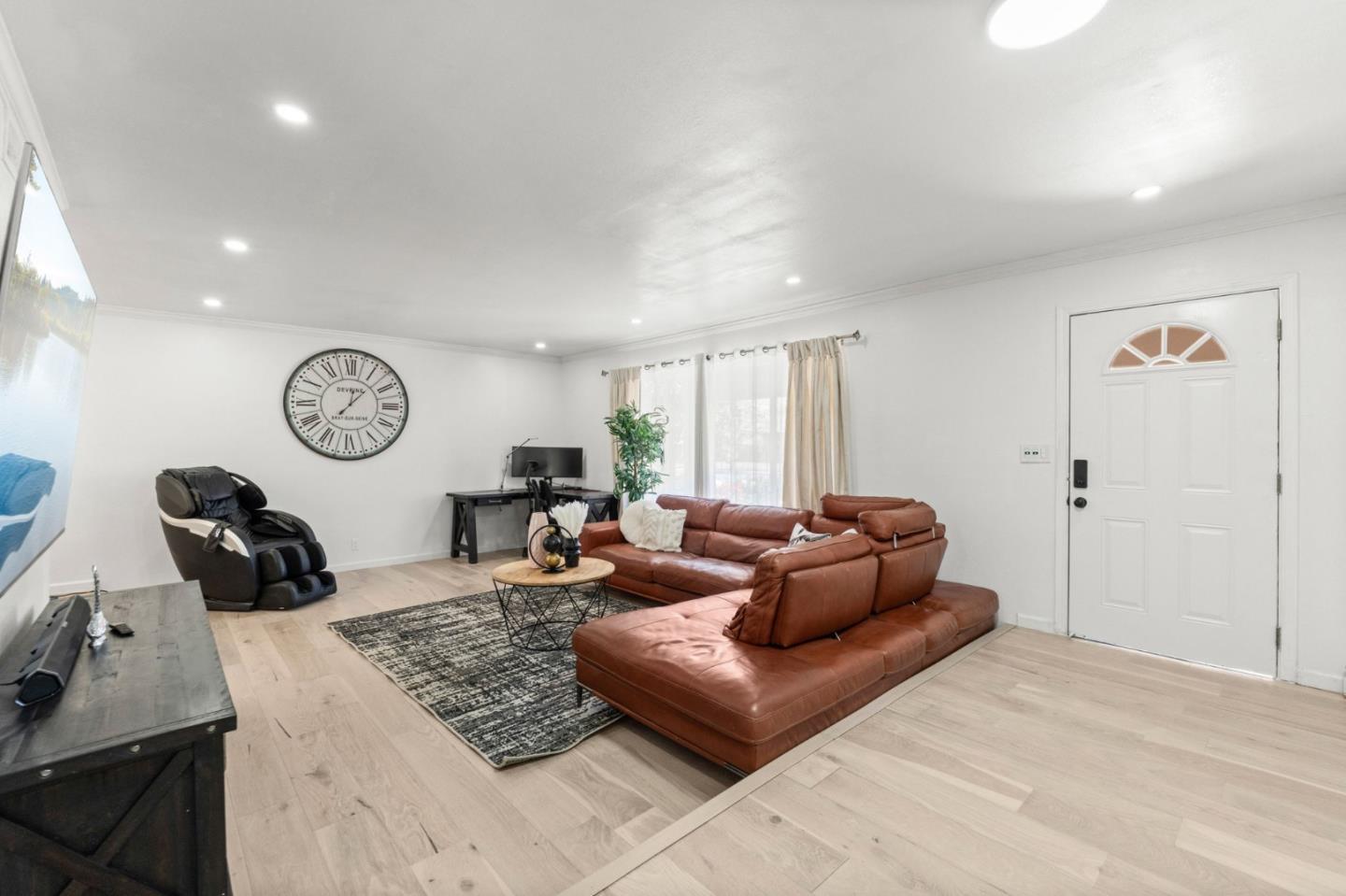 Detail Gallery Image 5 of 46 For 455 S Park Victoria Dr, Milpitas,  CA 95035 - 4 Beds | 2/1 Baths
